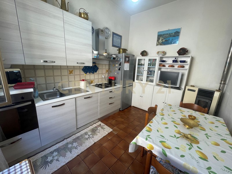 Trilocale in Vendita a Monte Argentario, zona Porto Santo Stefano, 238'500€, 50 m²