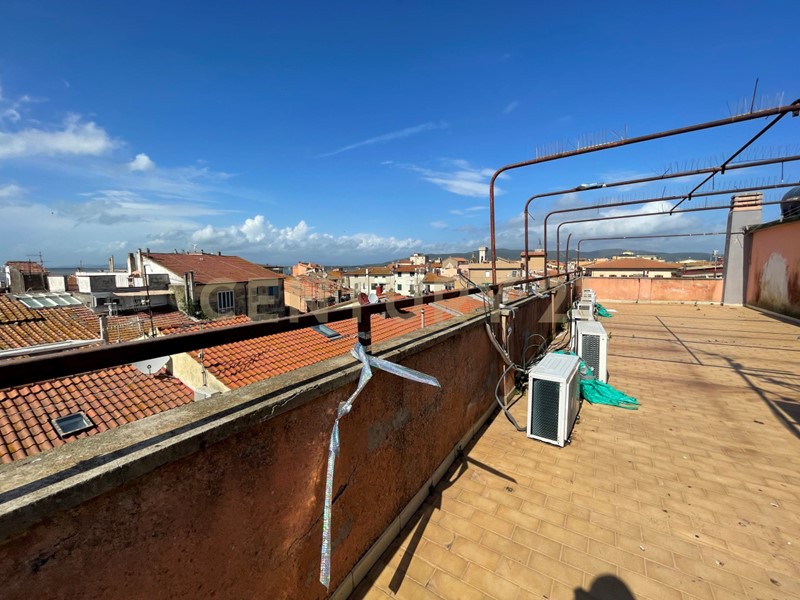Attività commerciale in Vendita a Orbetello, 1'200'000€, 550 m², arredato