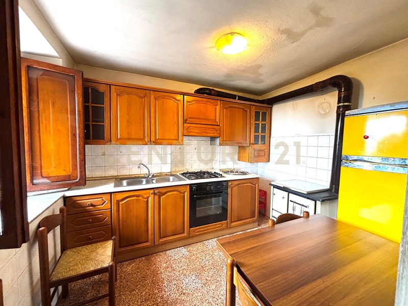 Casa Indipendente in Vendita a Capannori, 73'000€, 100 m², arredato