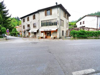 Attività commerciale in Vendita a Minucciano, 289'000€, 700 m², arredato
