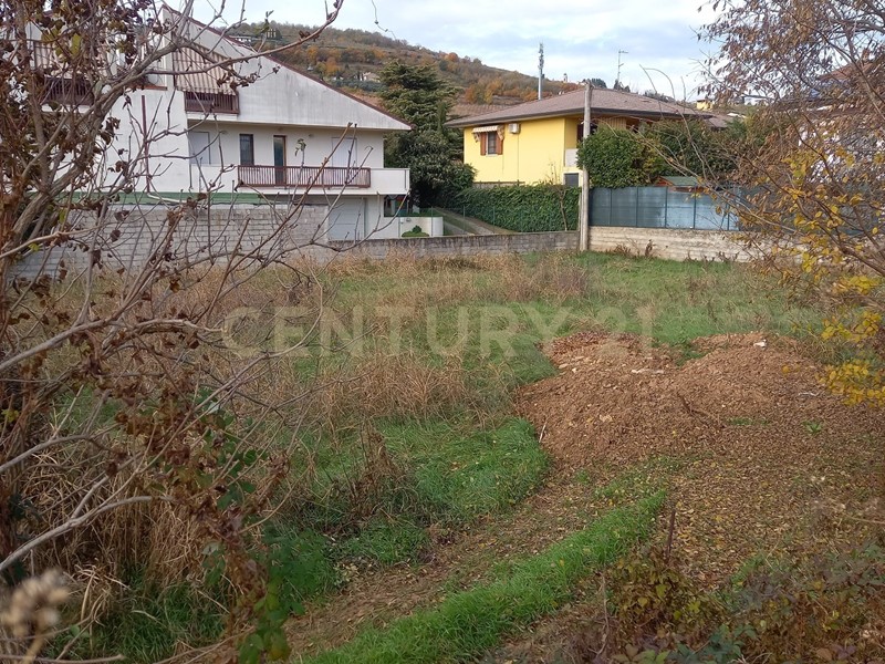 Terreno edificabile in Vendita a Lavagno, 125'000€, 765 m²