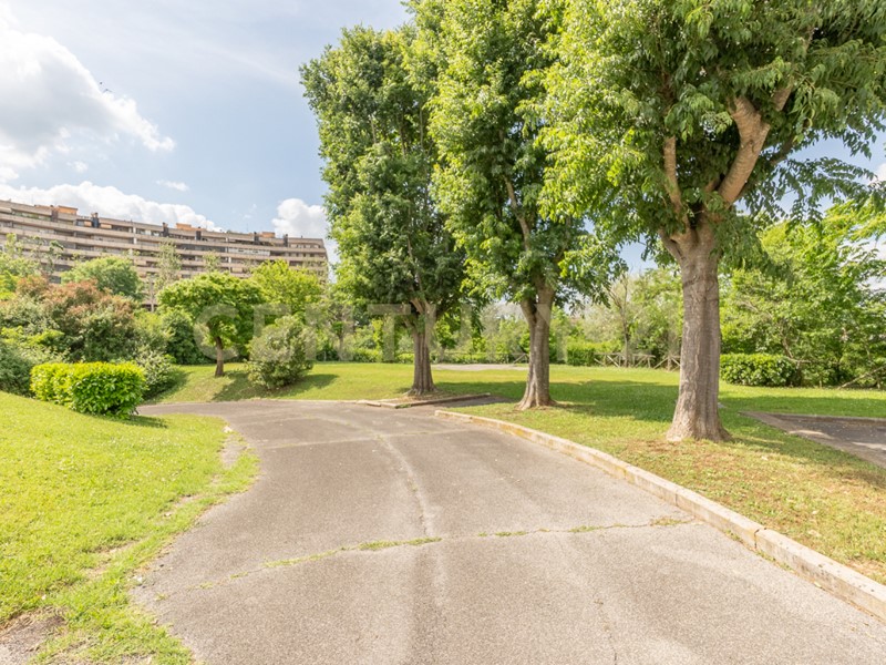 Appartamento in Vendita a Roma, 350'000€, 120 m²