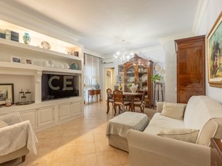 Appartamento in Vendita a Roma, 350'000€, 120 m²