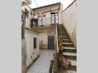 Casa Semi Indipendente in Vendita a Catania, 68'000&euro;, 90 m²