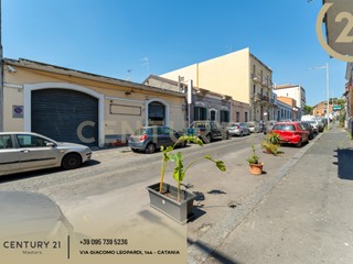 Terreno industriale in Vendita a Catania, 420'000€, 460 m²