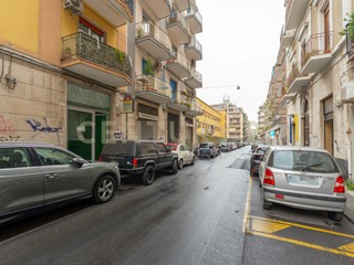 Immobile commerciale in Vendita a Catania, zona Province, 55'000€, 60 m²