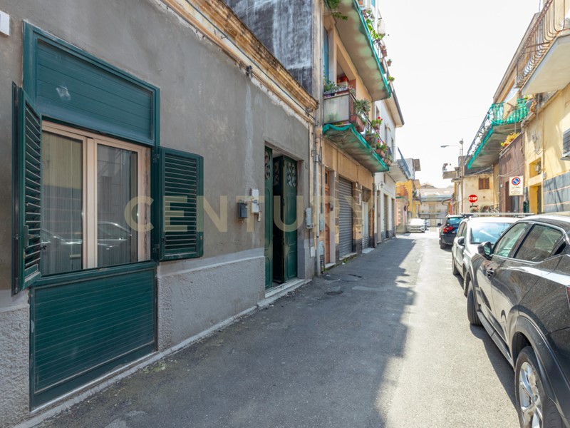 Casa Indipendente in Vendita a San Giovanni la Punta, 60'000€, 80 m²