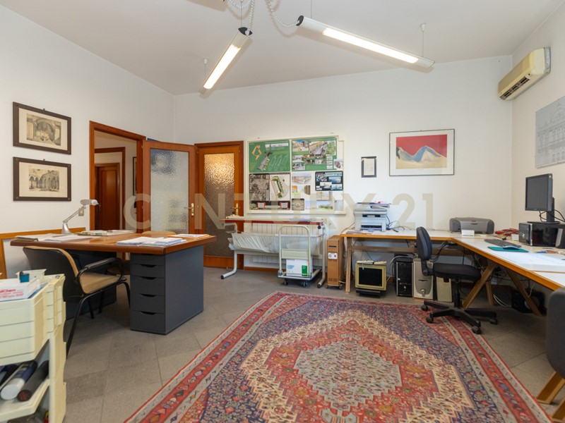 Appartamento in Vendita a Tremestieri Etneo, 168'000€, 136 m², con Box