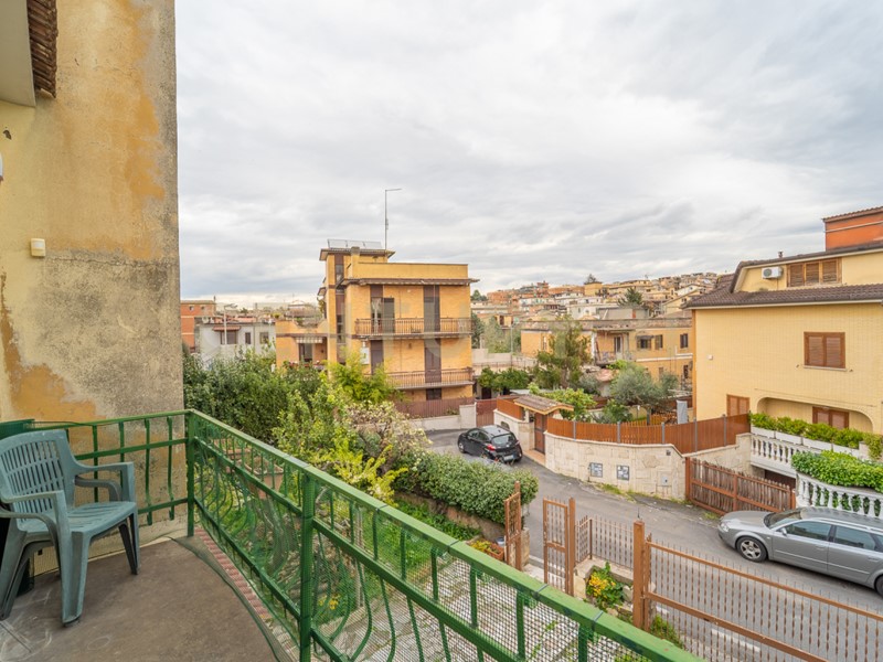 Appartamento in Vendita a Fonte Nuova, zona Tor Lupara, 180'000€, 145 m², con Box