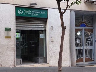 Capannone in Affitto a Salerno, 800€, 30 m²