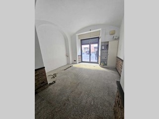 Immobile commerciale in Affitto a Savona, 500€, 80 m²