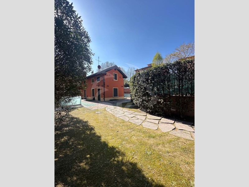 Villa in Vendita a Bologna, zona Costa Saragozza, 2'280'000€, 537 m²