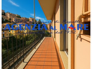 Trilocale in Vendita a Rapallo, 195'000€, 75 m²