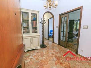 Appartamento in Affitto a Genova, zona Sestri Ponente, 750€, 120 m², arredato