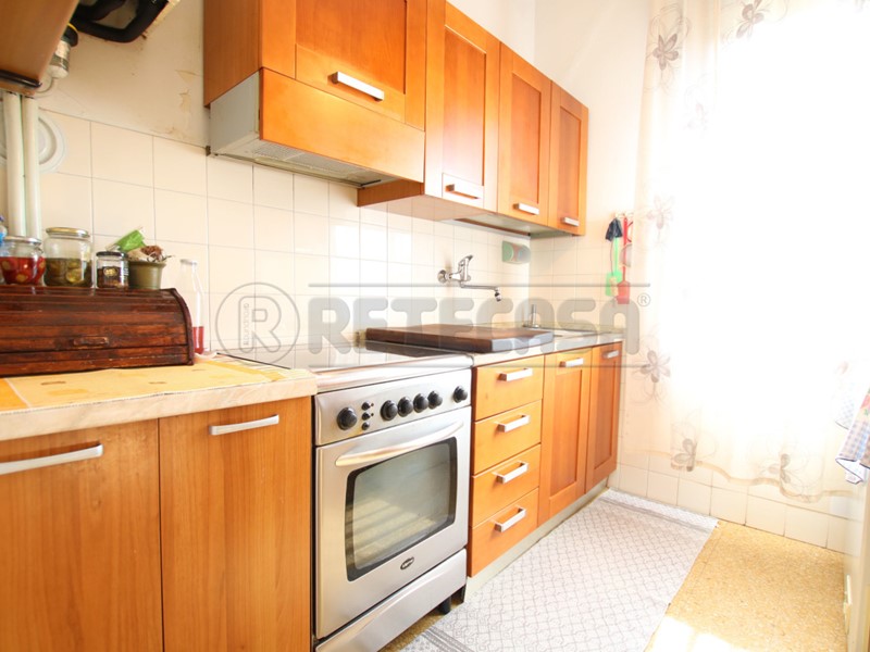 Appartamento in Vendita a Vicenza, 108'000€, 97 m², con Box