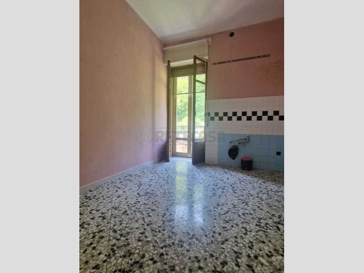 Quadrilocale in Vendita a Mercato San Severino, zona centro, 147'000&euro;, 80 m², con Box