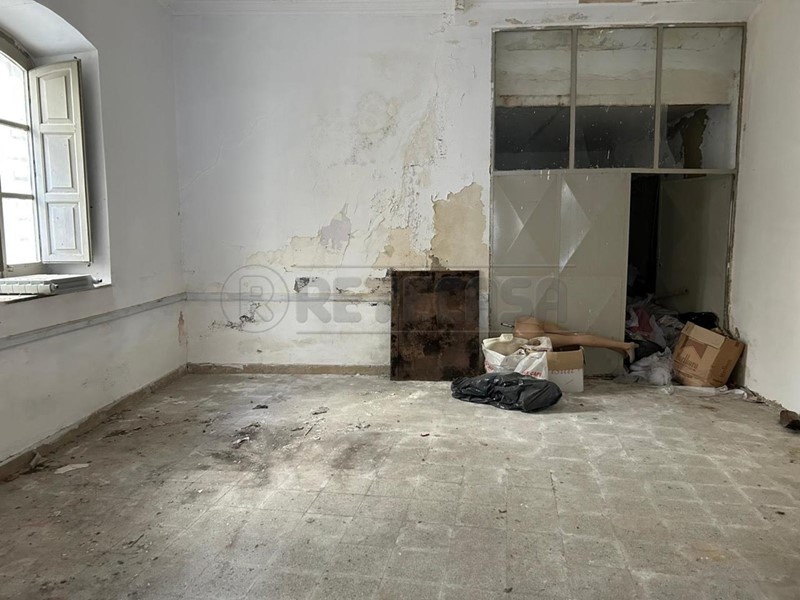 Bilocale in Vendita a Caltanissetta, 20'000€, 64 m²