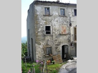 Casa Indipendente in Vendita a Ateleta, 16'500&euro;, 200 m²