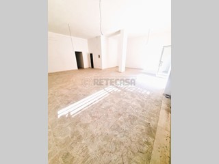 Immobile commerciale in Vendita a Pescara, 145'000€, 110 m²