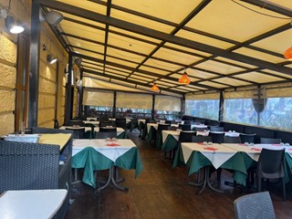 Attività commerciale in Vendita a Loano, 200'000€, 250 m², arredato