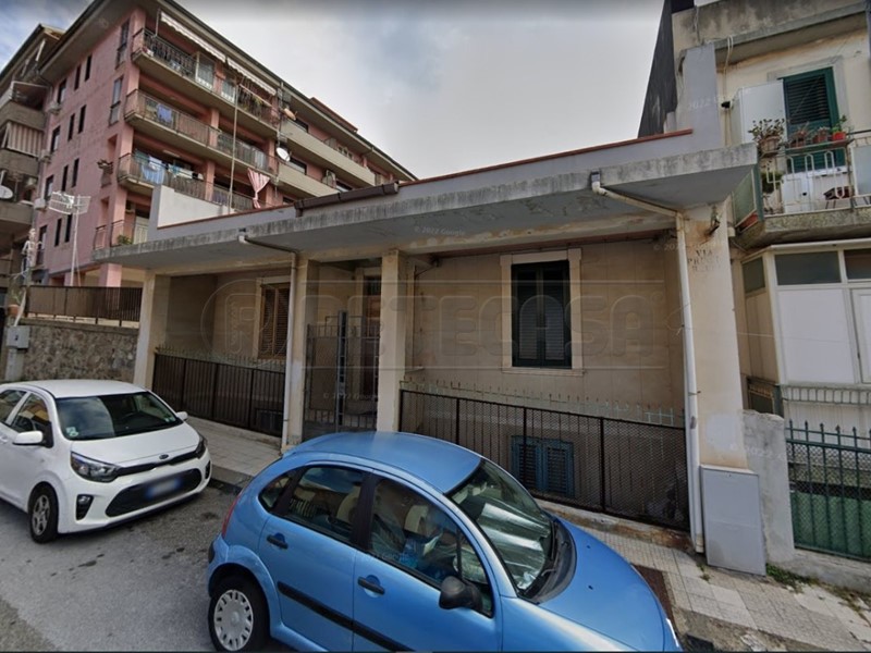 Bilocale in Vendita a Messina, 50'000€, 60 m²