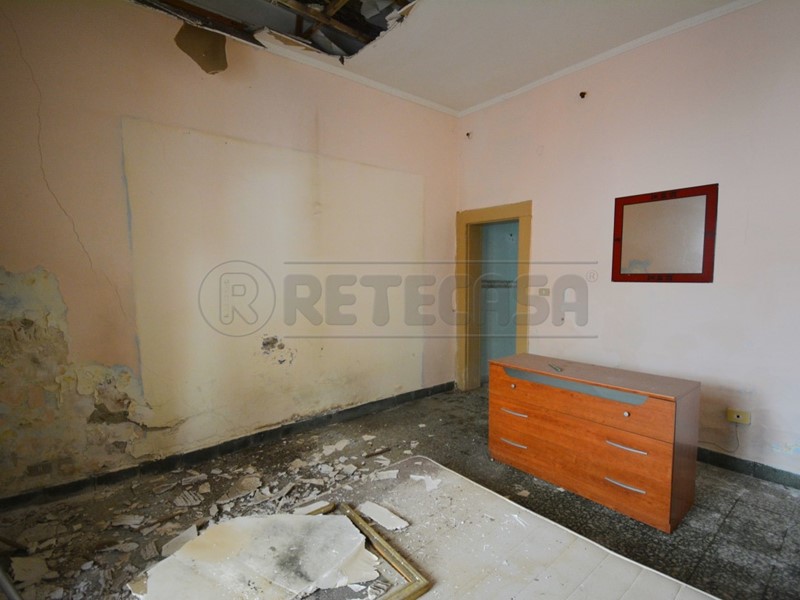Casa Semi Indipendente in Vendita a Messina, 10'000€, 55 m²