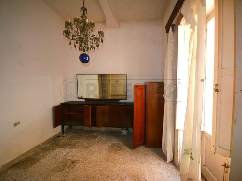Casa Semi Indipendente in Vendita a Messina, 15'000€, 65 m²