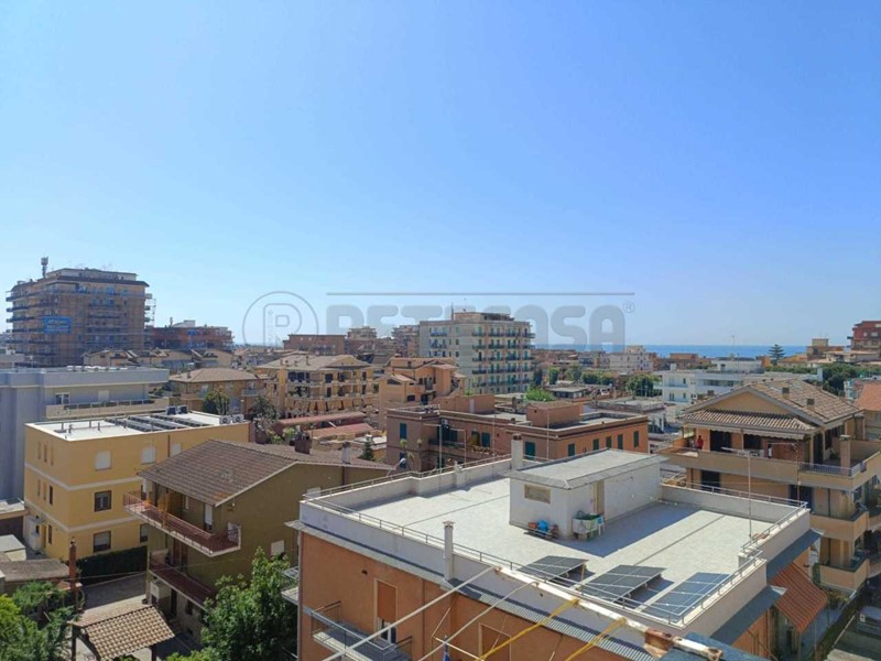 Bilocale in Vendita a Ladispoli, 155'000€, 75 m²