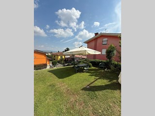 Casa Semi Indipendente in Vendita a Arzignano, 258'000€, 181 m², con Box