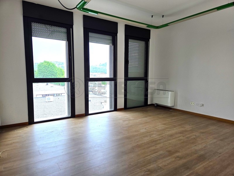 Ufficio in Vendita a Altavilla Vicentina, 89'000€, 73 m²