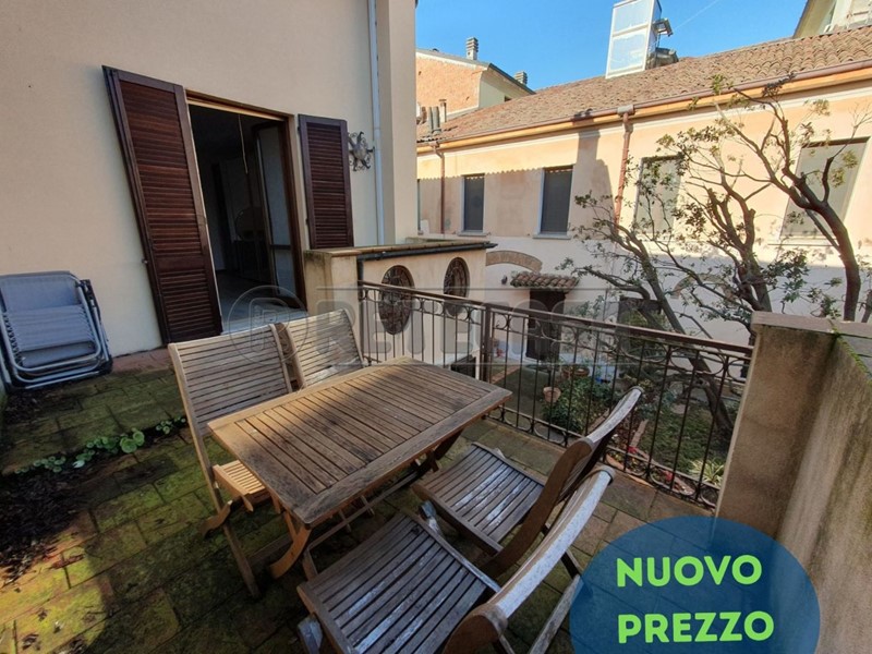 Casa Indipendente in Vendita a Cremona, 280'000€, 177 m², con Box