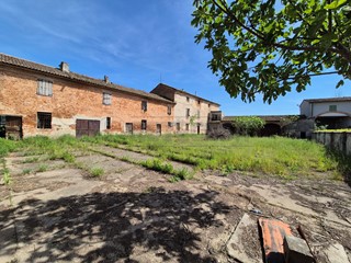 Rustico in Vendita a Gabbioneta Binanuova, 109'900&euro;, 387 m²