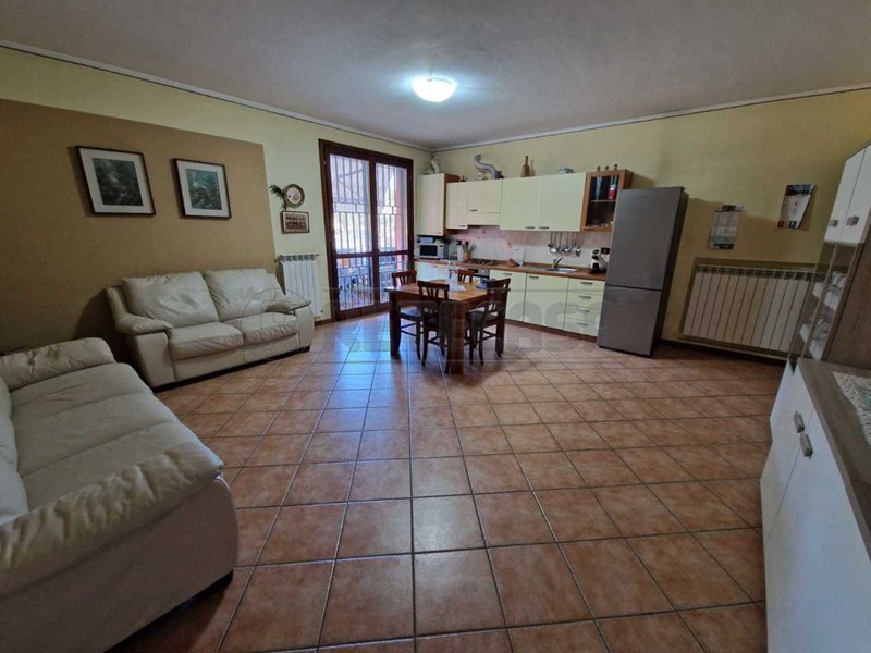 Bilocale in Vendita a Cicognolo, 79'900€, 58 m², con Box