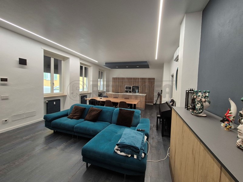 Trilocale in Vendita a Cremona, 220'000€, 130 m², con Box