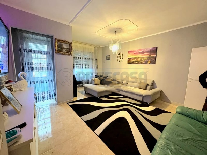 Trilocale in Vendita a Cremona, 115'000€, 120 m², arredato