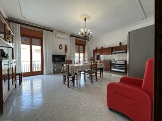 Casa Indipendente in Vendita a Mazara del Vallo, 129'900€, 180 m², arredato, con Box