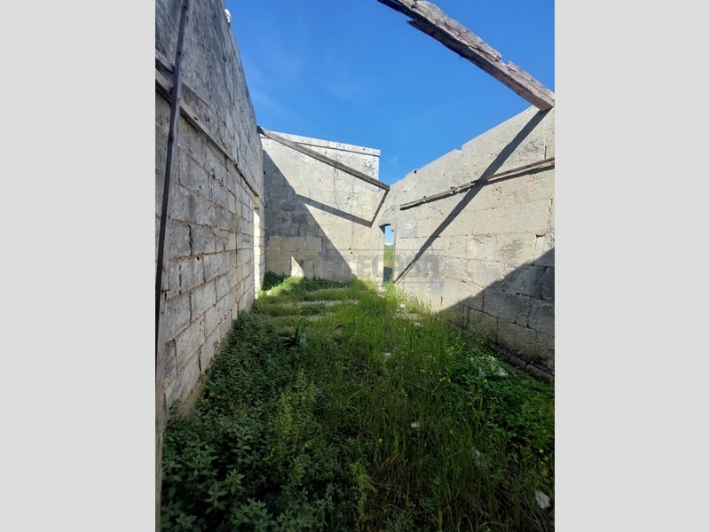 Casa Indipendente in Vendita a Scorrano, 86'000€, 120 m²