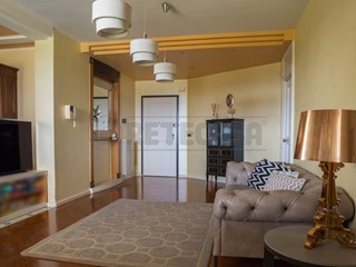 Quadrilocale in Vendita a Altamura, zona ZONA VIA BARI, 280'000€, 177 m², con Box