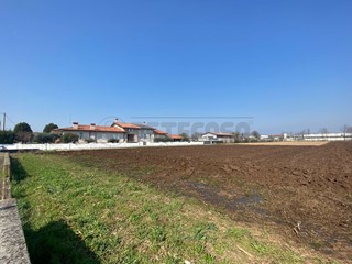 Terreno edificabile in Vendita a Tezze sul Brenta, 130'000€, 2452 m²