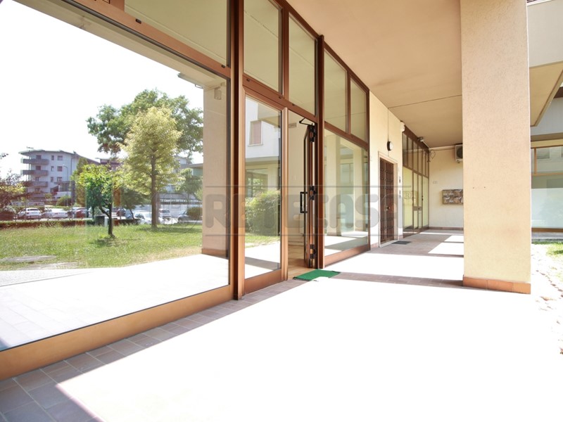 Immobile commerciale in Affitto a Altavilla Vicentina, 500€, 124 m²