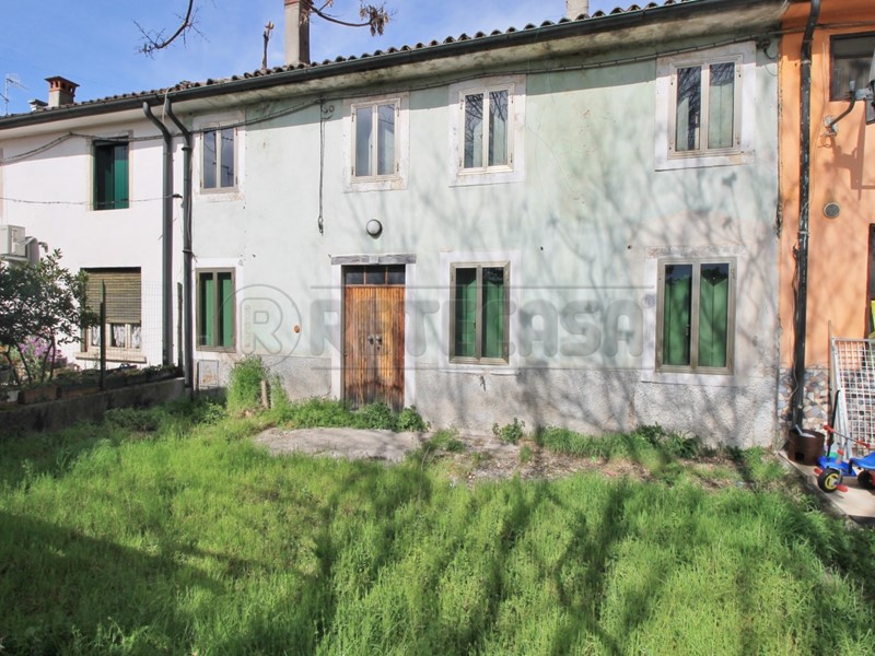 Rustico in Vendita a Montebello Vicentino, 55'000€, 98 m²