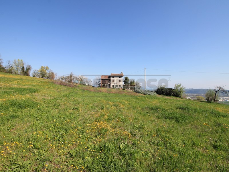 Rustico in Vendita a Montorso Vicentino, 230'000&euro;, 232 m²