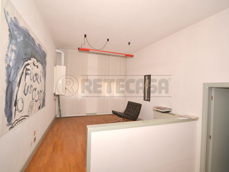 Ufficio in Affitto a Valdagno, zona CENTRO STORICO, 400€, 70 m²