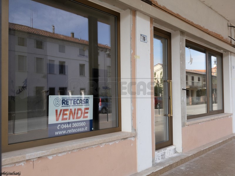 Immobile commerciale in Vendita a Dueville, 145'000&euro;, 135 m²