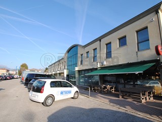 Ufficio in Vendita a Cornedo Vicentino, 99'000€, 120 m²