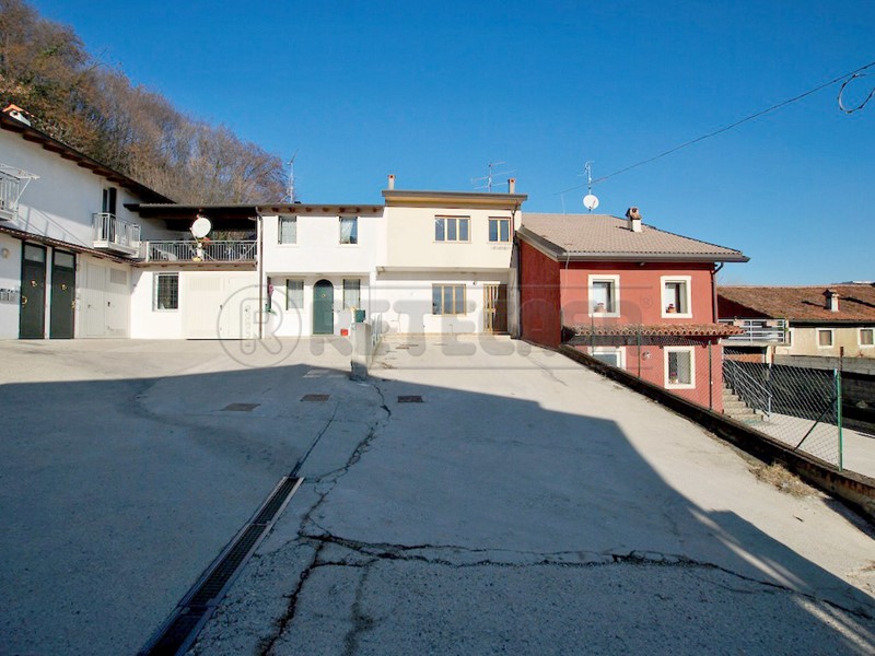 Casa Semi Indipendente in Vendita a Castelgomberto, 110'000€, 105 m²