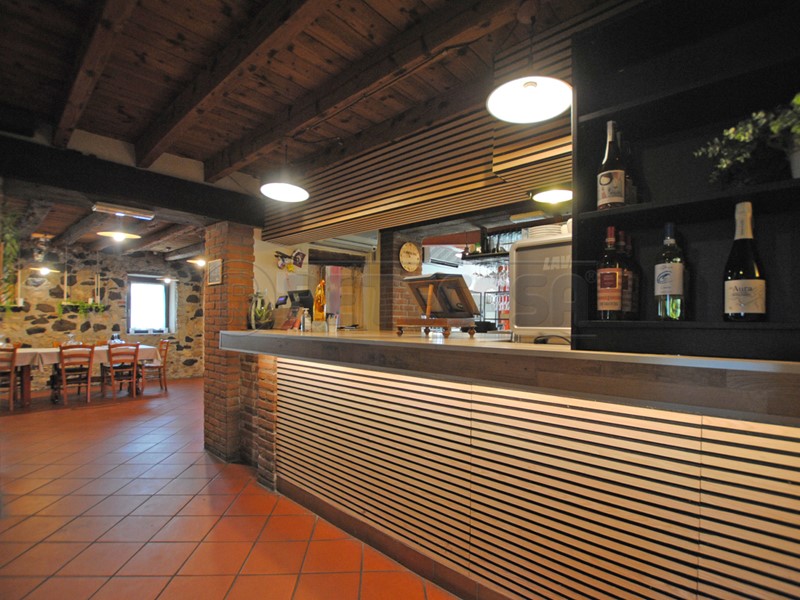 Attività commerciale in Vendita a Trissino, zona TRISSINO centro, 