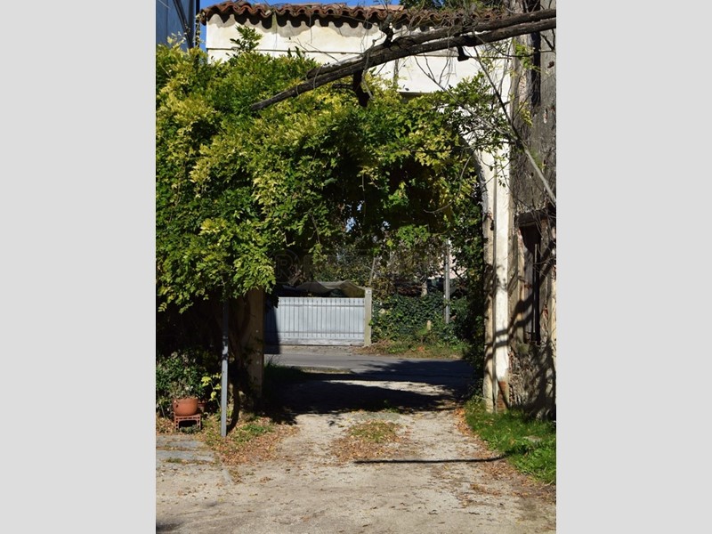 Villa in Vendita a Malo, 180'000&euro;, 329 m²