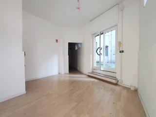 Capannone in Vendita a Roma, 135'000&euro;, 120 m²