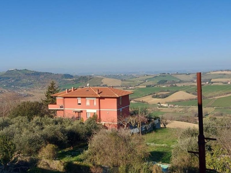 Quadrilocale in Vendita a Ancona, zona ghettarello, 60'000€, 60 m², arredato